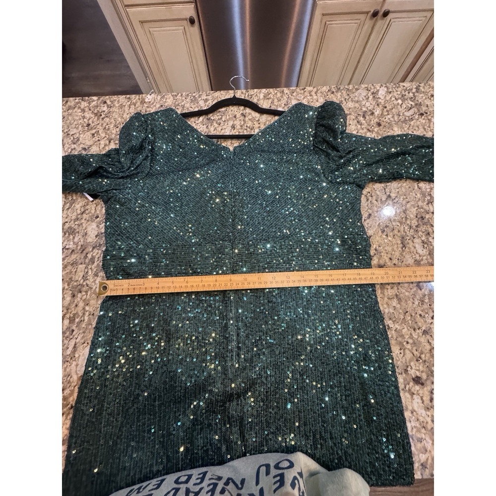 Xscape Long Sleeve Long V-Neck All Over Sequin Gown Hunter Size 18W - Picture 8 of 12